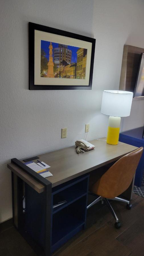 Comfort 3* Macon