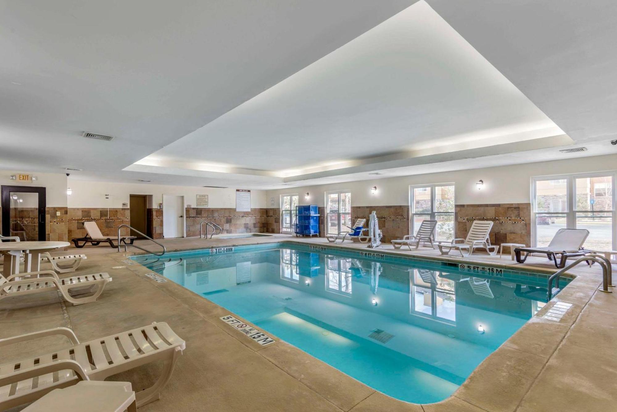 Comfort Hotel 3*