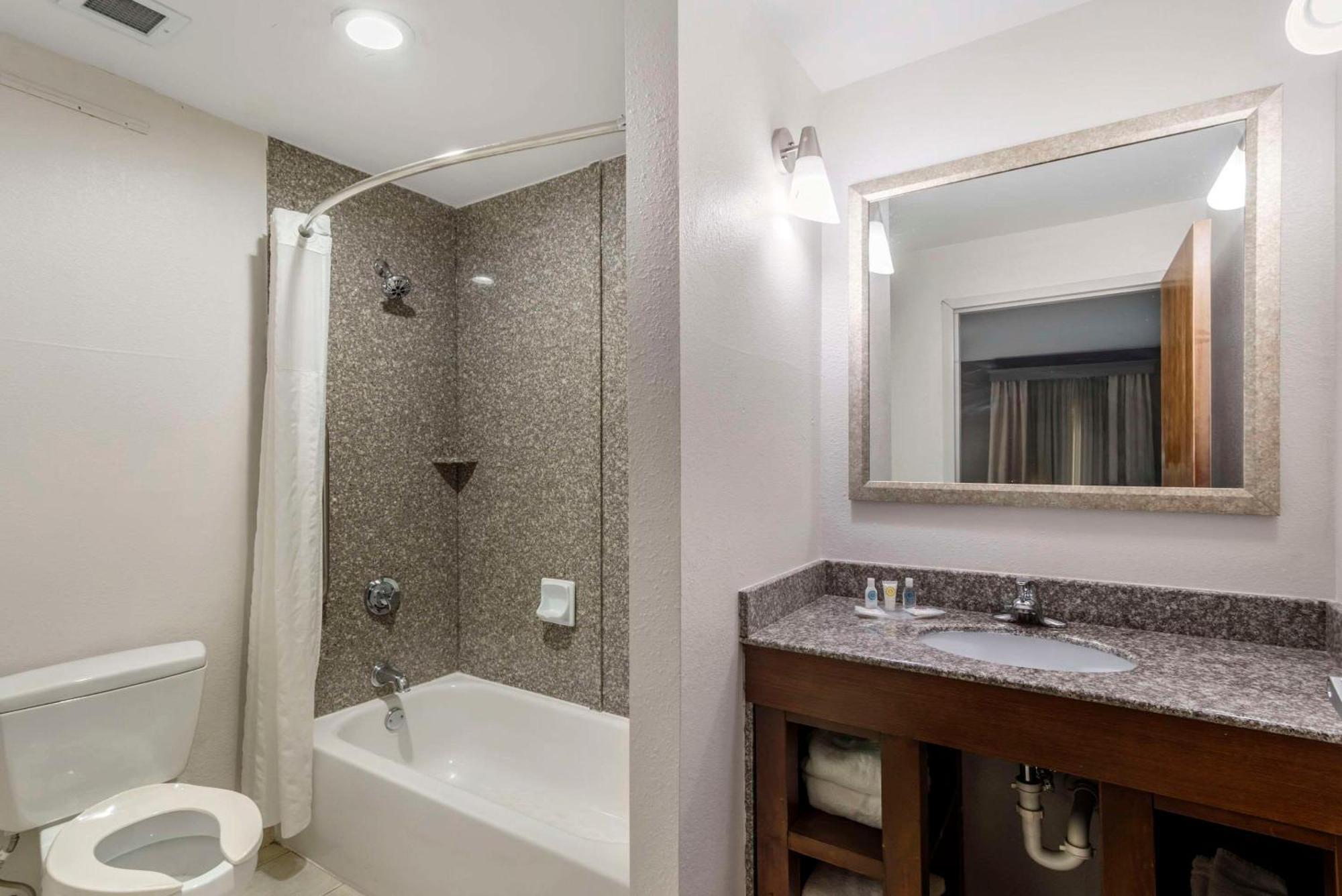 Comfort 3* Macon